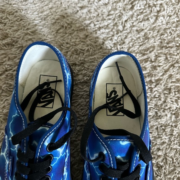 Lightning bolt vans - Picture 6 of 6